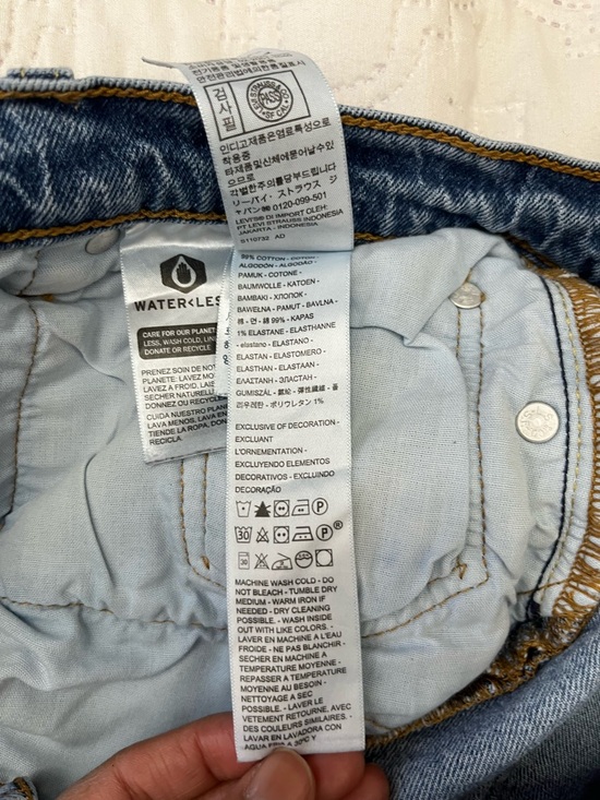 Levi’s 501 Original High Rise Straight Leg Jeans Medium Wash W26 L30 - Picture 12 of 17